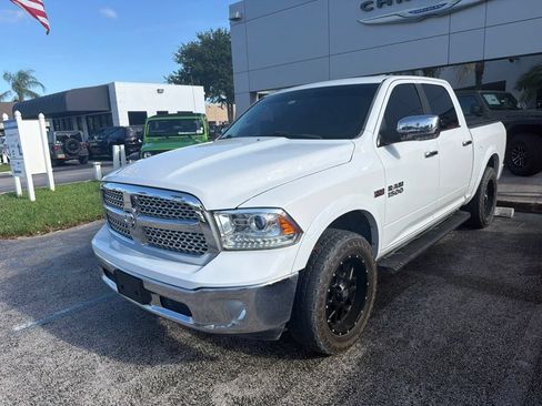 Used 2017 RAM 1500 Laramie AWD/4WD image 2