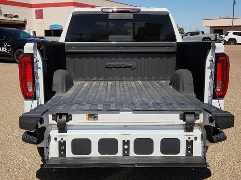 Used 2024 GMC Sierra 1500 AT4 w/ AT4 Premium Package image 10