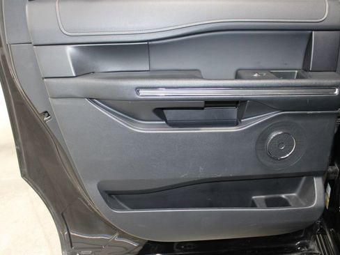 Used 2024 Ford Expedition Max XLT image 21