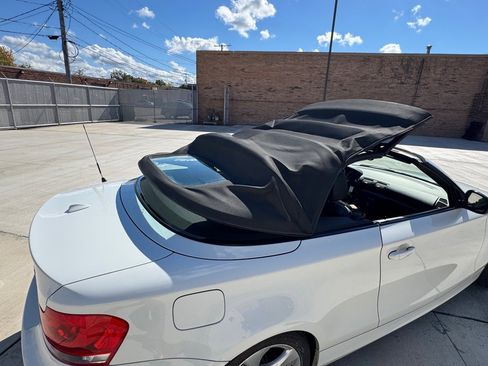Used 2012 BMW 128i Convertible image 21