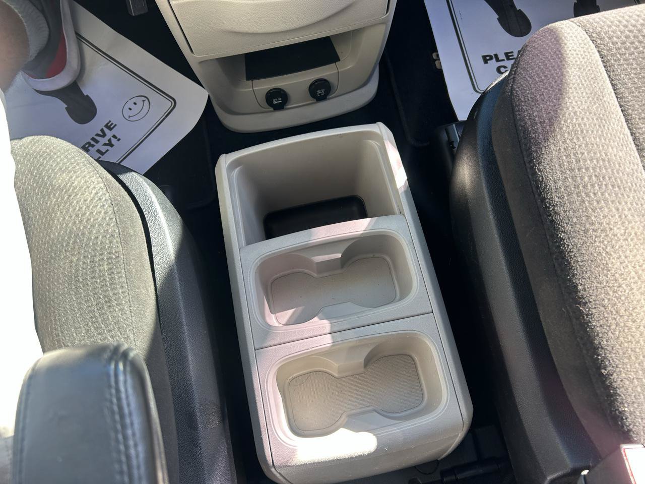 Used 2013 Dodge Grand Caravan SXT FWD image 23