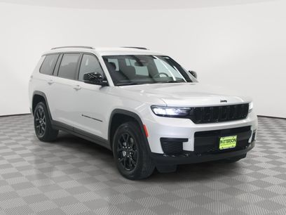 Used 2024 Jeep Grand Cherokee L Laredo