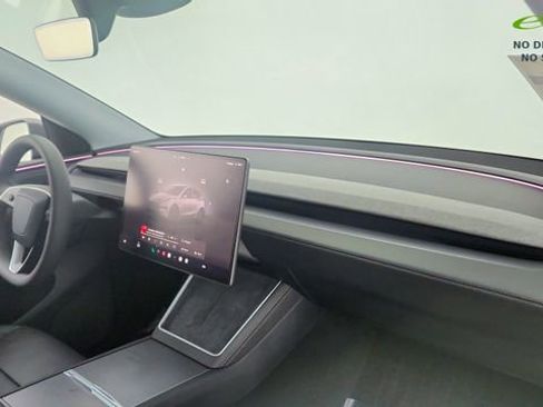 Used 2026 Tesla Model Y 2WD image 19