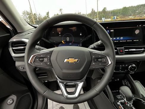 New 2026 Chevrolet TrailBlazer LT w/ Convenience Package image 3