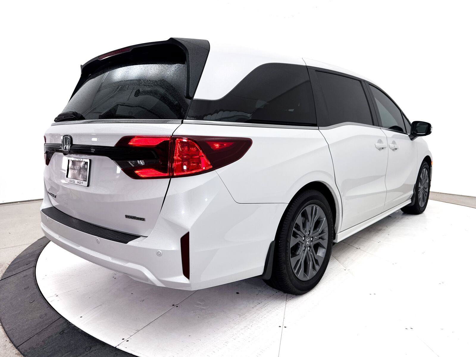 Used 2025 Honda Odyssey Touring image 18