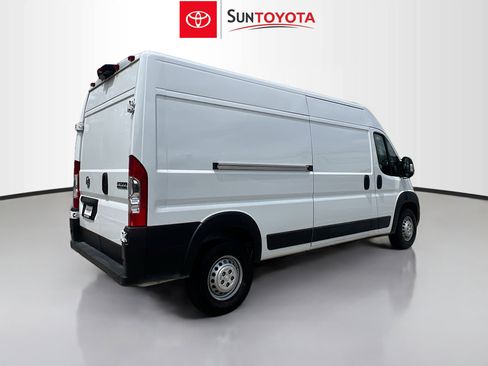 Used 2025 RAM ProMaster 2500 w/ Convenience Group image 4