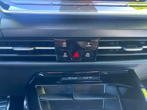 Certified 2025 Volkswagen Golf w/ Euro Style Package AWD/4WD image 15