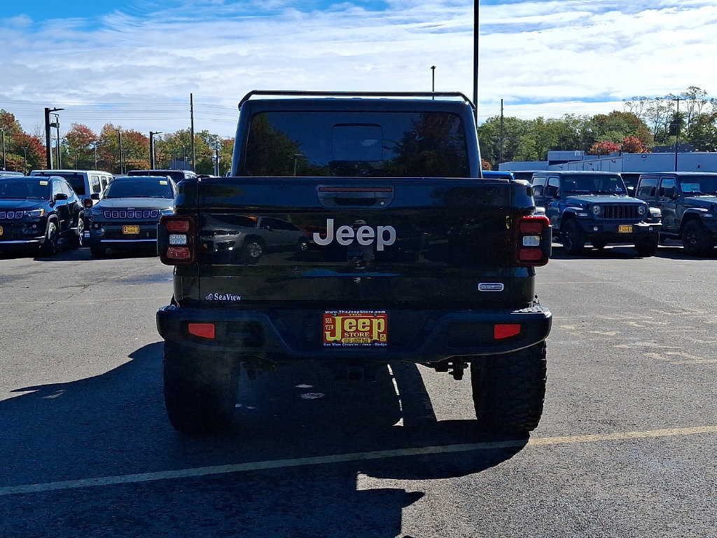 Certified 2021 Jeep Gladiator Overland w/ Popular Equipment Package AWD/4WD image 5