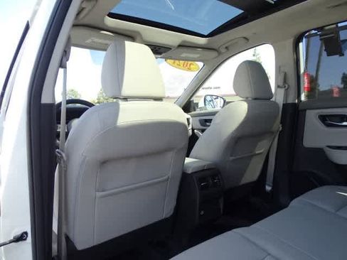 Used 2021 Nissan Rogue SL image 23