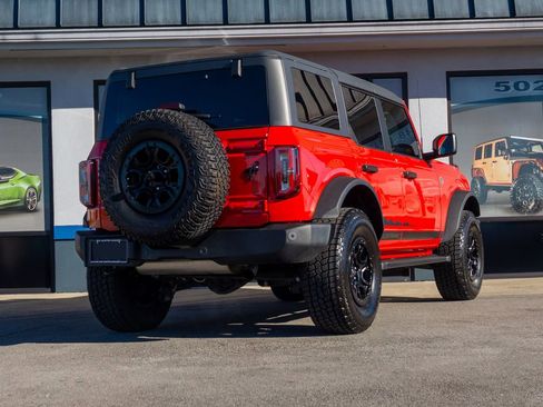 Used 2023 Ford Bronco Wildtrak image 7