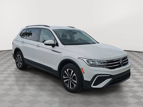 Used 2022 Volkswagen Tiguan S FWD image 2