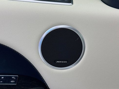 Used 2020 Land Rover Range Rover Sport HSE image 19