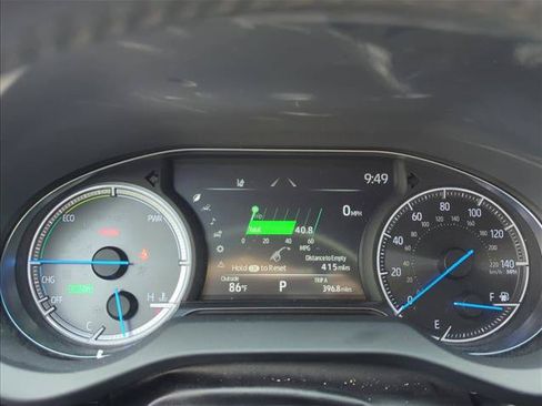 Certified 2024 Toyota Venza XLE AWD/4WD image 18