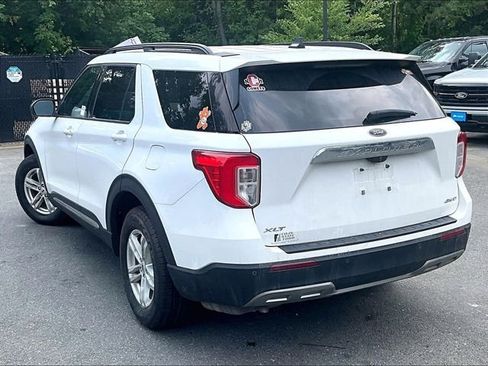 Used 2021 Ford Explorer XLT w/ Equipment Group 202A AWD/4WD image 6