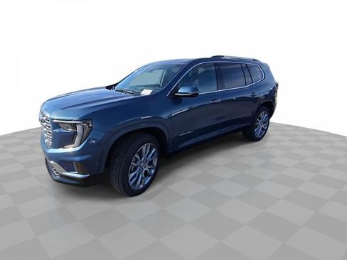 Used 2025 GMC Acadia Denali w/ Super Cruise Package image 4