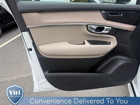 New 2026 Volvo XC90 T8 Ultra w/ Lounge Package AWD/4WD image 11