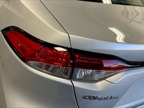 Used 2024 Toyota Corolla LE image 31