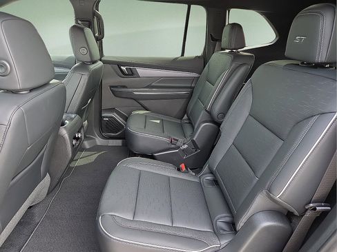New 2026 Buick Enclave Sport Touring FWD image 11