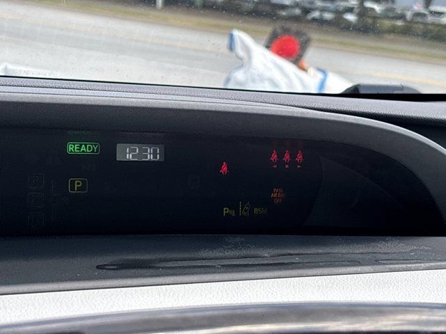 Used 2022 Toyota Prius LE FWD image 23
