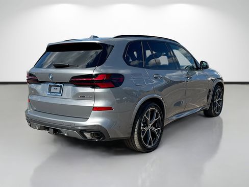 New 2026 BMW X5 xDrive50e image 3