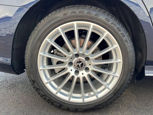 Used 2023 Mercedes-Benz E 350 4MATIC Sedan image 35