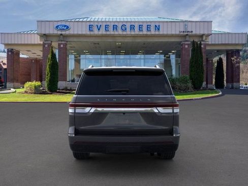 New 2024 Lincoln Navigator L Reserve image 5