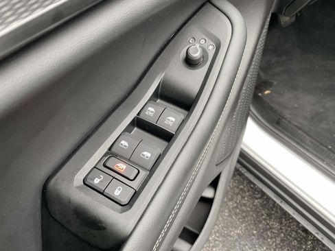 Certified 2024 Jeep Grand Cherokee Laredo image 15