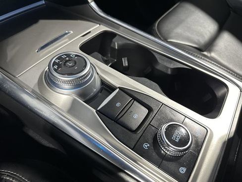 Used 2021 Ford Explorer XLT w/ Equipment Group 202A image 31