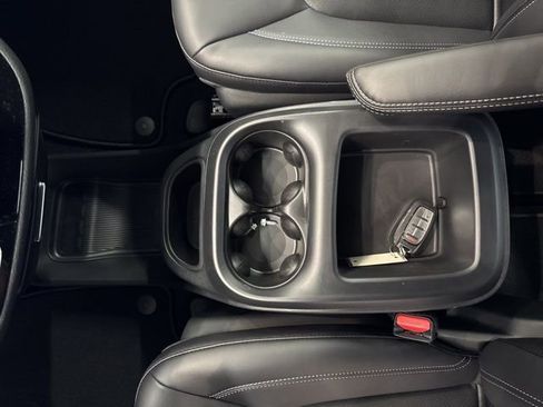 New 2026 Chrysler Pacifica Select w/ S Appearance Package image 28