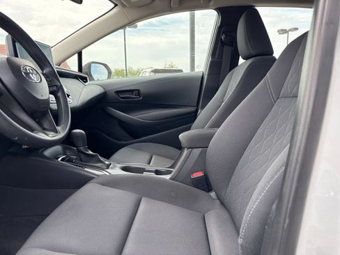 Used 2025 Toyota Corolla LE FWD image 24