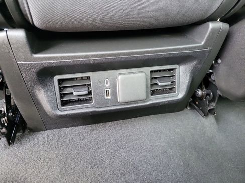 Used 2025 Chevrolet Silverado 1500 LT RWD image 17