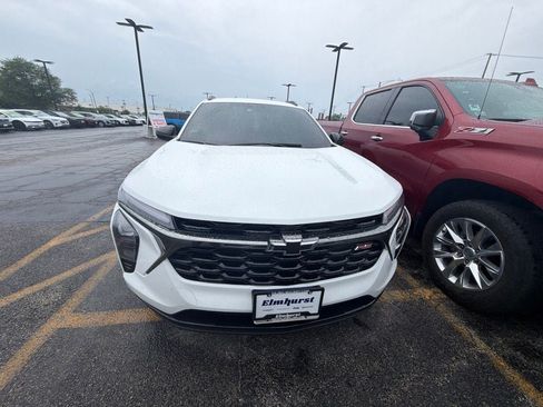 Used 2025 Chevrolet Trax RS w/ Driver Confidence Package FWD image 3
