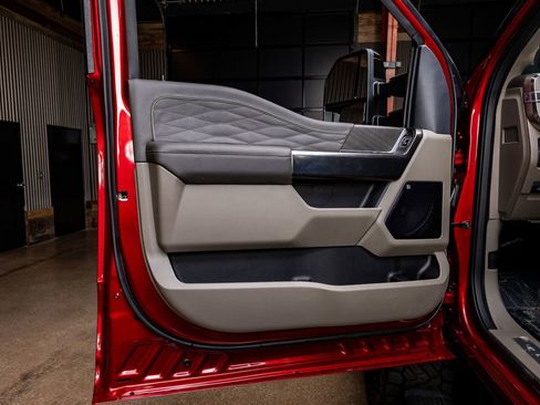 Used 2026 Ford F250 Platinum w/ Platinum Plus Package image 36