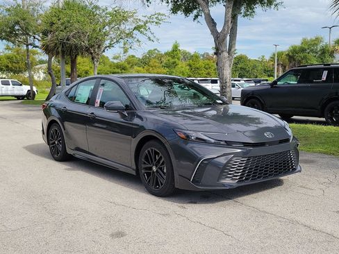 New 2026 Toyota Camry SE FWD image 3