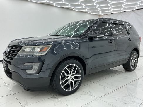 Used 2017 Ford Explorer Sport AWD/4WD image 6