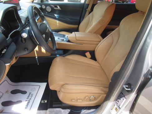 Used 2023 Genesis GV80 2.5T w/ Prestige Package AWD/4WD image 32