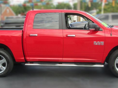 Used 2018 RAM 1500 Big Horn AWD/4WD image 3