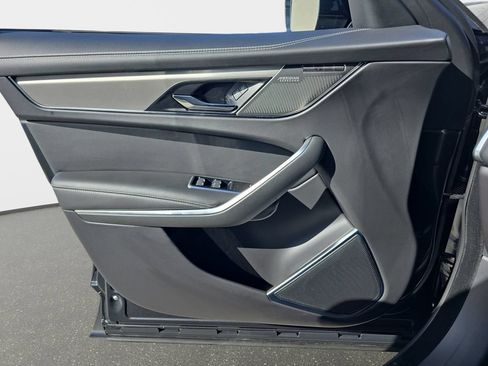 Certified 2025 Jaguar F-PACE R-Dynamic S AWD/4WD image 27