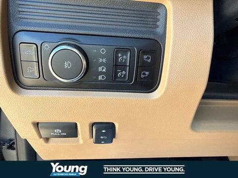 Used 2025 Ford F350 Lariat w/ Black Appearance Package AWD/4WD image 26