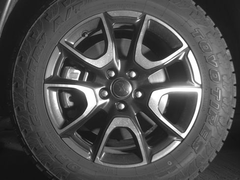 Used 2025 Jeep Compass Trailhawk image 12