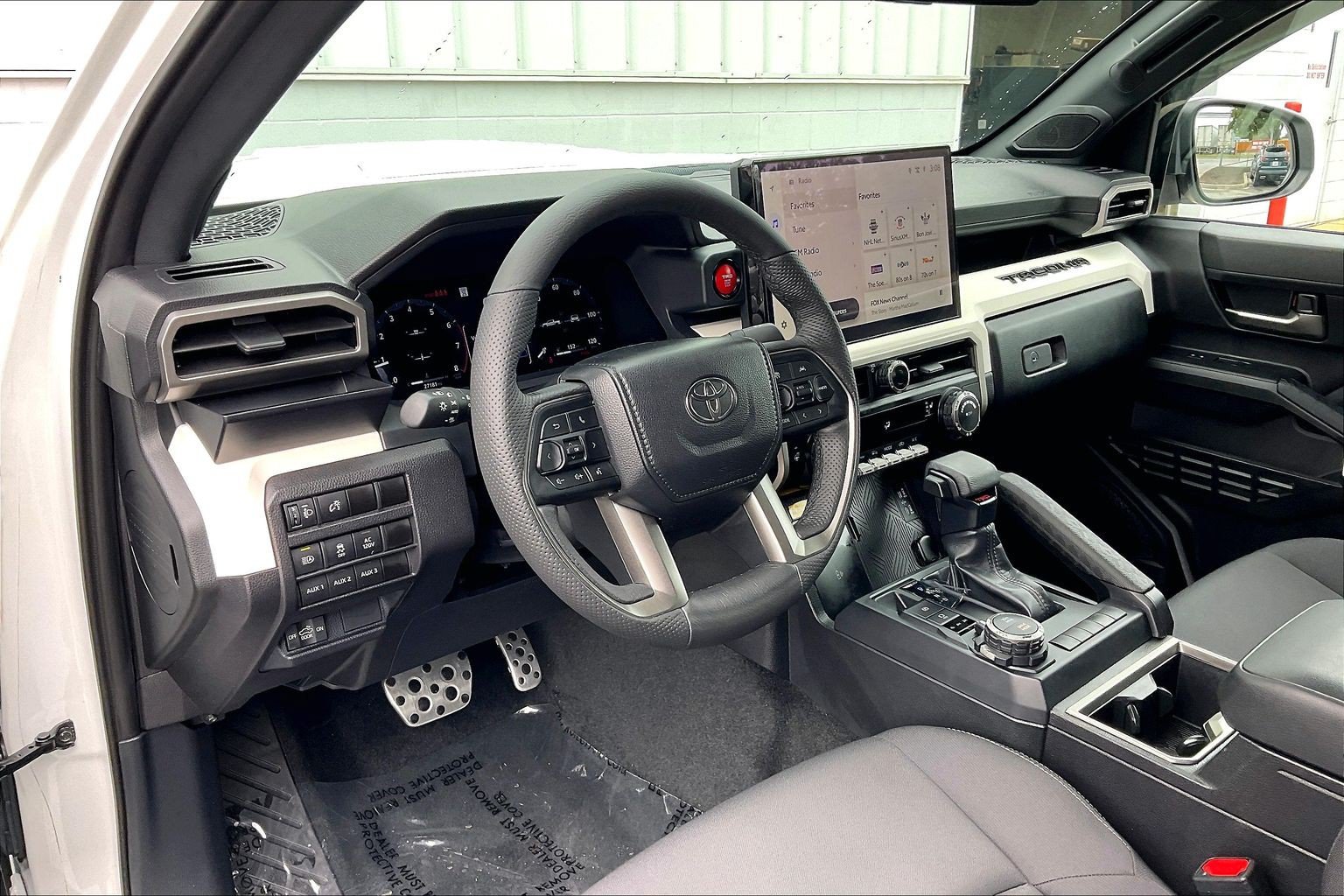 Used 2024 Toyota Tacoma TRD Sport w/ TRD Sport Upgrade Package AWD/4WD image 18