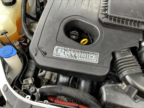 Used 2020 Ford Fusion SE FWD image 30
