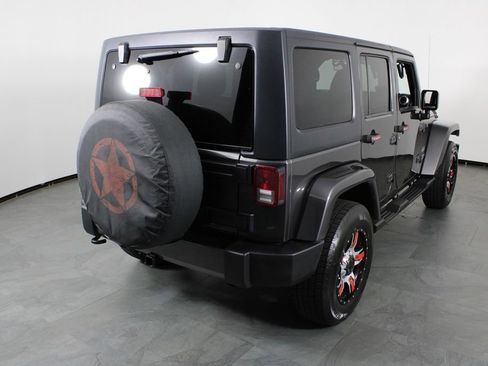 Used 2017 Jeep Wrangler Unlimited Sahara w/ Max Tow Package AWD/4WD image 15