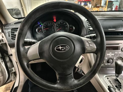 Used 2009 Subaru Outback 2.5i Special Edition AWD/4WD image 16
