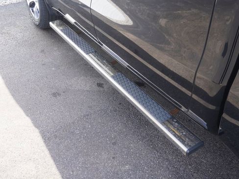 Used 2023 RAM 1500 Laramie image 11