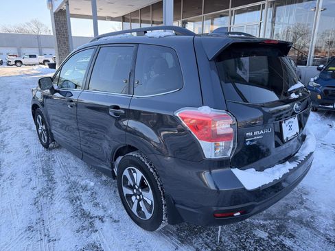 Used 2017 Subaru Forester 2.5i Limited image 3