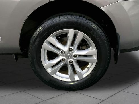 Used 2015 Nissan Rogue S w/ Convenience Package AWD/4WD image 11