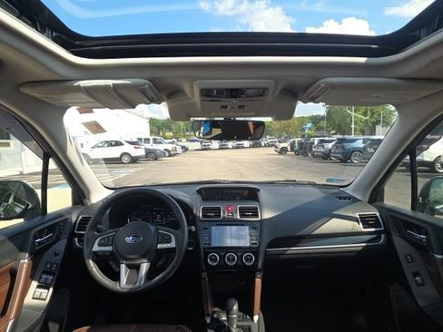 Used 2018 Subaru Forester 2.5i Touring AWD/4WD image 6