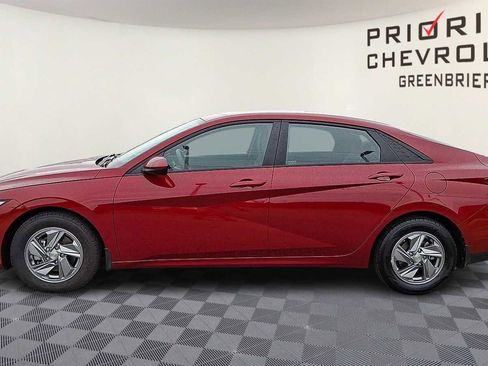 Used 2024 Hyundai Elantra SE image 5