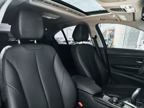 Used 2018 BMW 320i Sedan RWD image 23